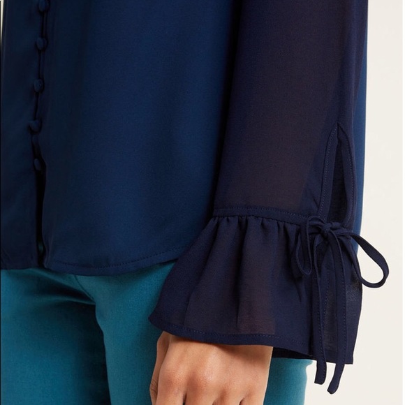 MothCloth Blue Blouse Bell Sleeve Sz 3X x141/ - Picture 5 of 5